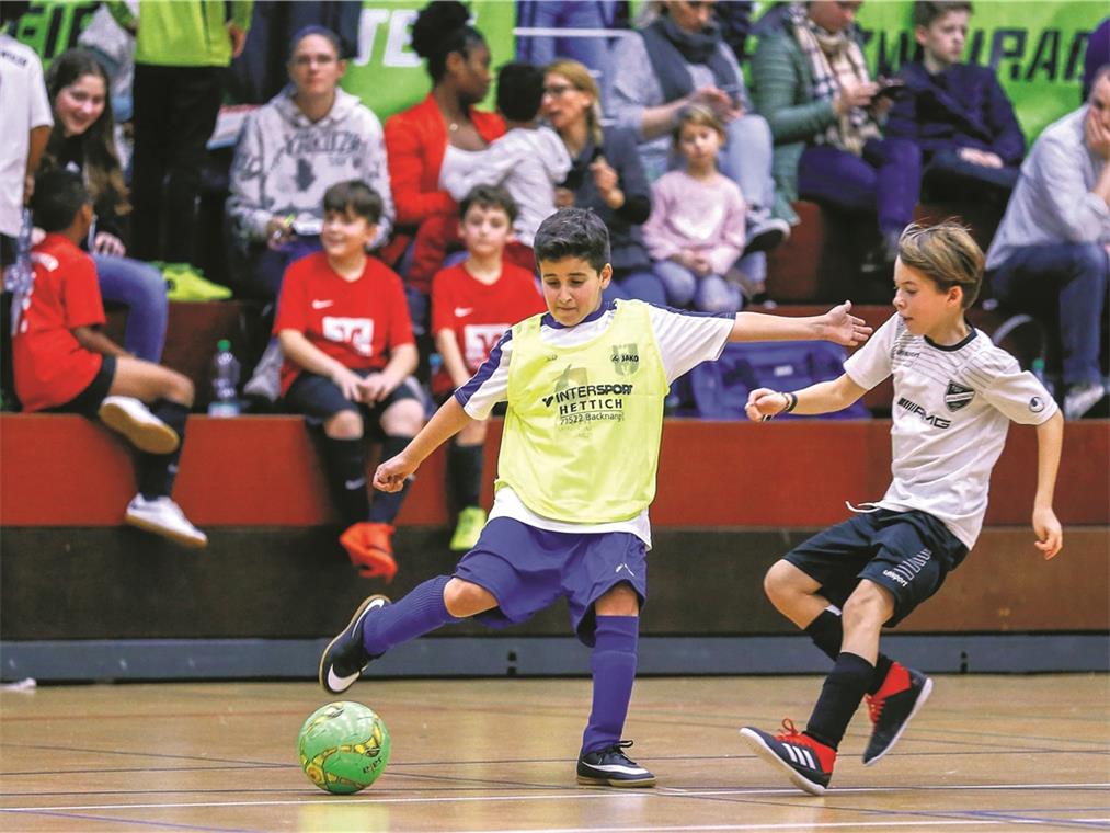 Hängte sich bei den Hallenturnieren kräftig rein: Der Fußballnachwuchs des SVU. Foto: A. Becher