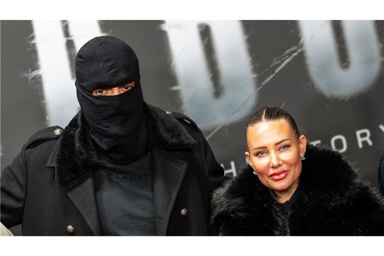 Haftbefehl und seine Frau Nina Anhan bei einer Sonderaufführung der Dokumentation „Babo - Die Haftbefehl-Story“.