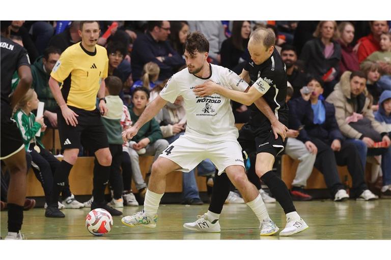Hajrulla Redzepi und der TSV Weilimdorf können sich  am 14. Mai in der Stuttgarter Scharrena zum Deutschen Futsal-Meister krönen.     

Baumann/Hansjürgen Britsch