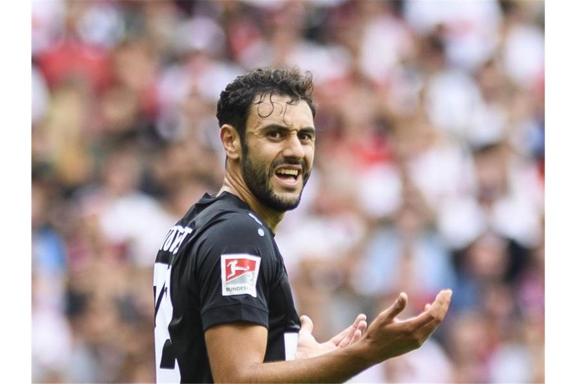 Hamadi Al Ghaddioui vom VfB Stuttgart ärgert sich. Foto: Edith Geuppert/dpa/Archivbild