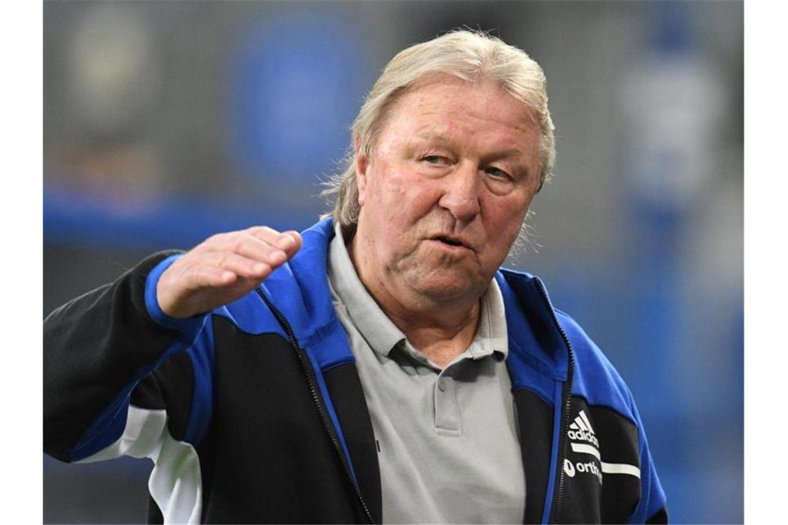 Hamburgs neuer Trainer Horst Hrubesch will mit dem HSV doch noch den Aufstieg schaffen. Foto: Daniel Reinhardt/dpa