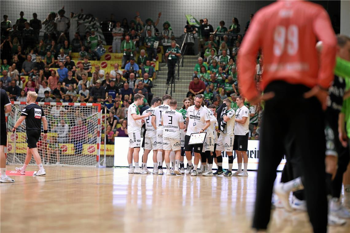Handball, HC Oppenweiler/Backnang, Rückspiel beim HC Eintracht Hildesheim und Ju...