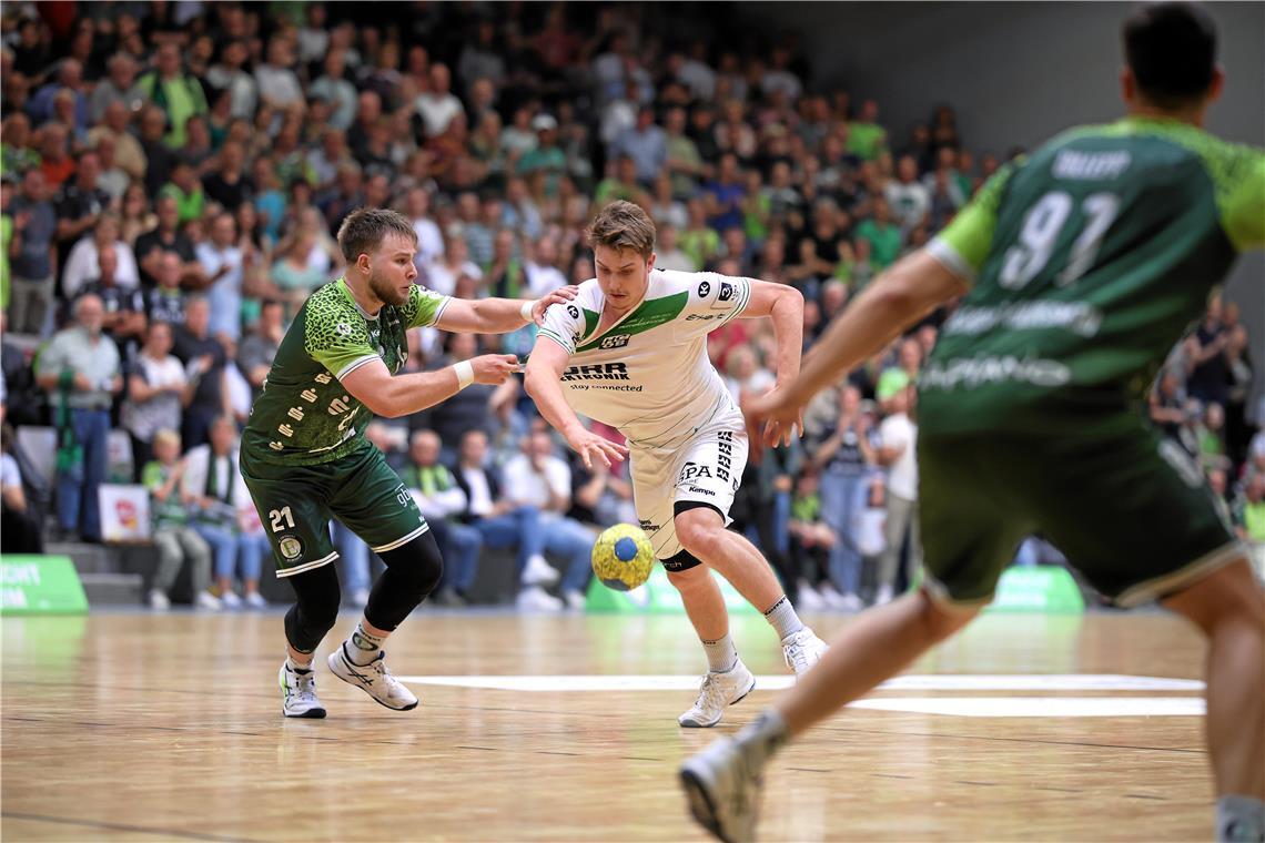 Handball, HC Oppenweiler/Backnang, Rückspiel beim HC Eintracht Hildesheim und Ju...