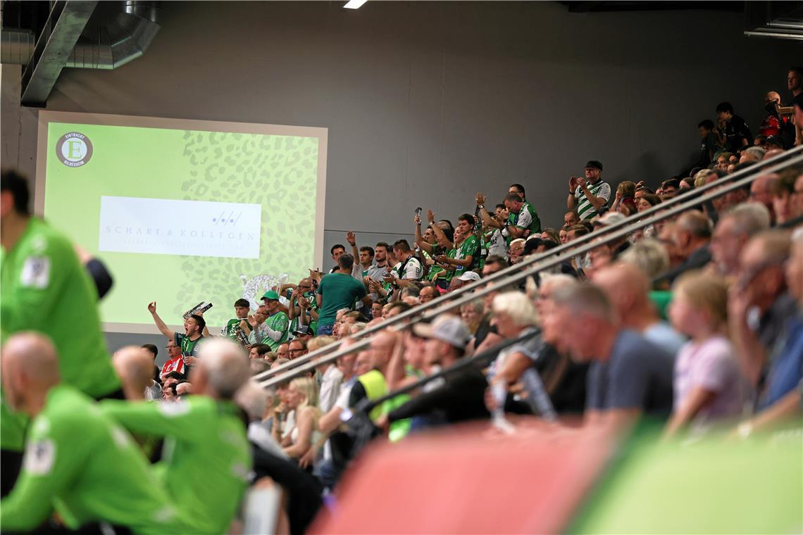 Handball, HC Oppenweiler/Backnang, Rückspiel beim HC Eintracht Hildesheim und Ju...