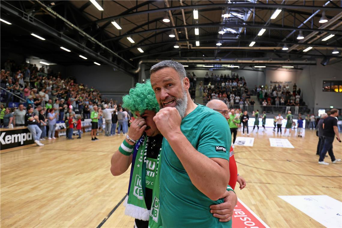 Handball, HC Oppenweiler/Backnang, Rückspiel beim HC Eintracht Hildesheim und Ju...