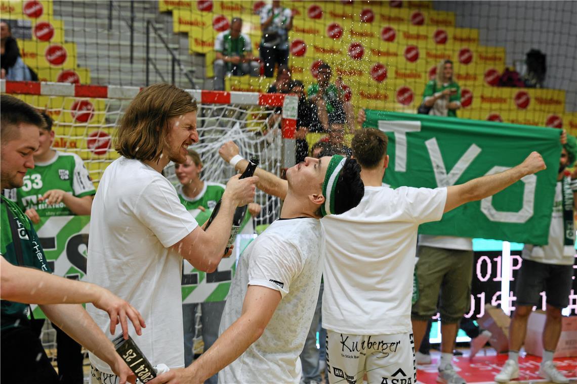 Handball, HC Oppenweiler/Backnang, Rückspiel beim HC Eintracht Hildesheim und Ju...