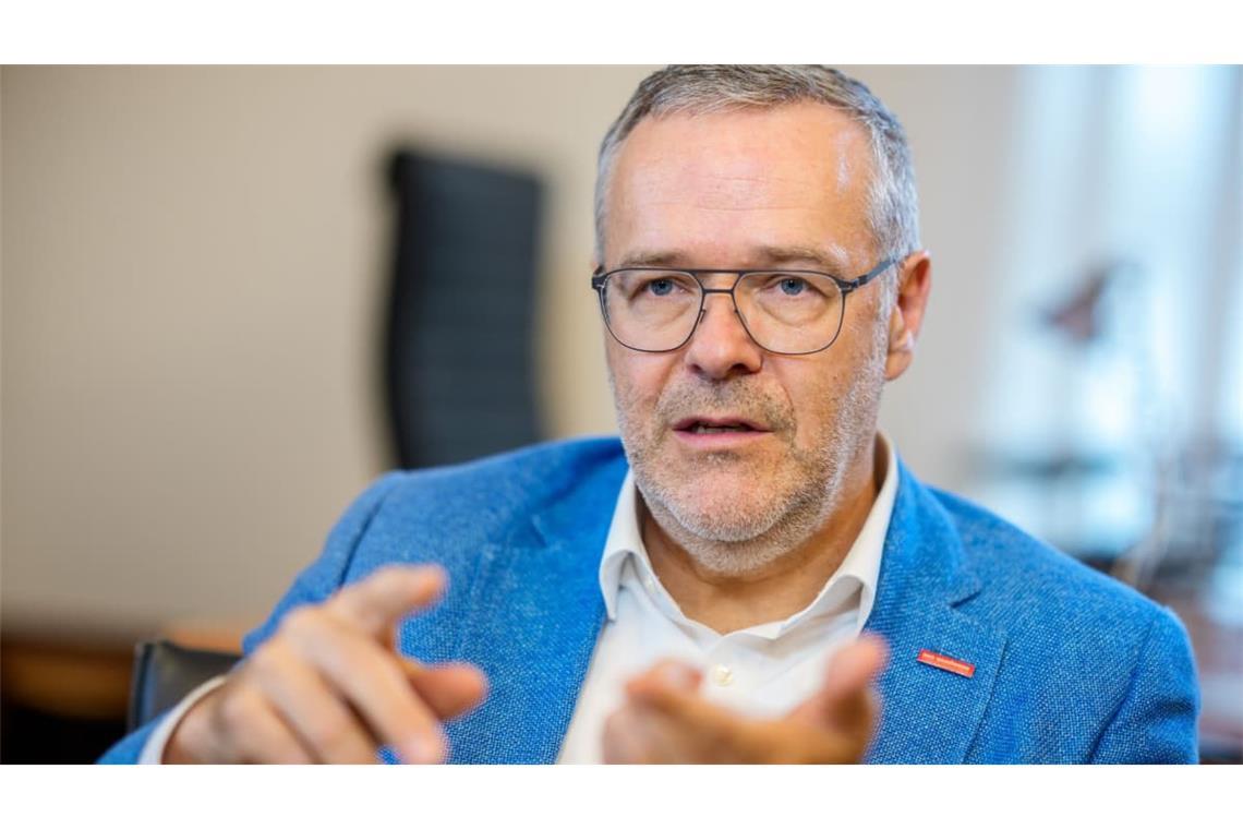 Handwerkspräsident Jörg Dittrich dringt auf Bürokratieabbau und die Abschaffung des Sonntagsbackverbots.