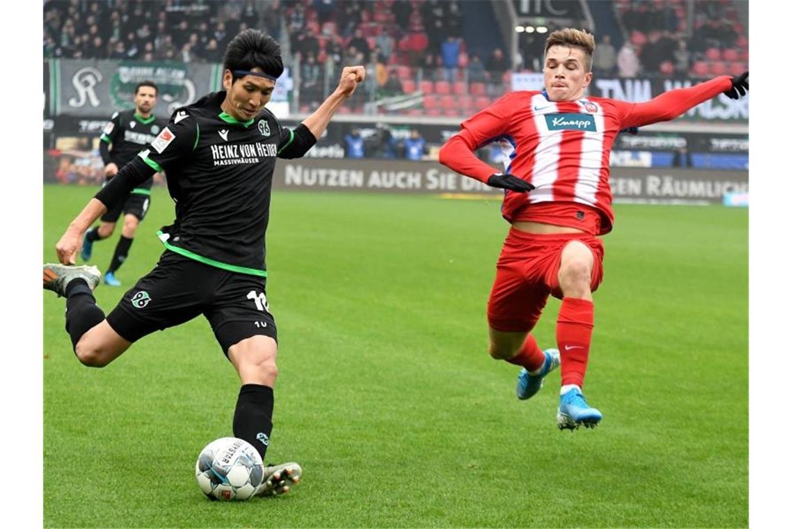4:0 gegen Hannover 96: 1. FC Heidenheim jetzt auf Platz vier