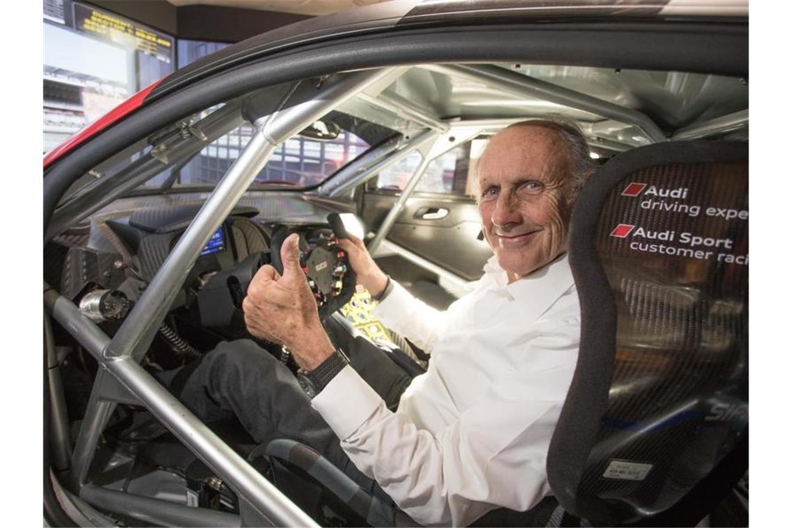 Hans-Joachim Stuck glaubt an eine Zukunft des Deutschen Tourenwagen Masters. Foto: Jörg Carstensen/dpa