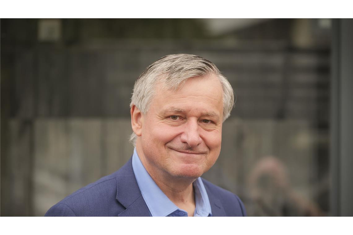 Hans-Ulrich Rülke beim Unterschriftensammeln gegen den XXL-Landtag im Sommer.