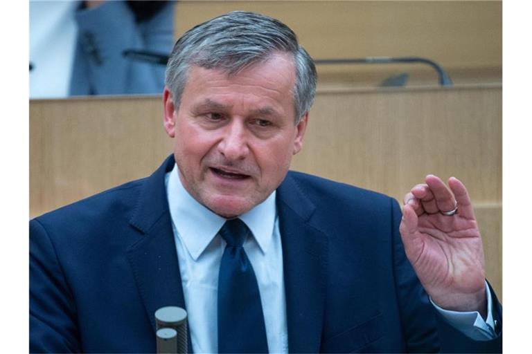 Hans-Ulrich Rülke, Fraktionsvorsitzender der FDP in Baden-Württemberg, spricht. Foto: Sebastian Gollnow/dpa/Archivbild