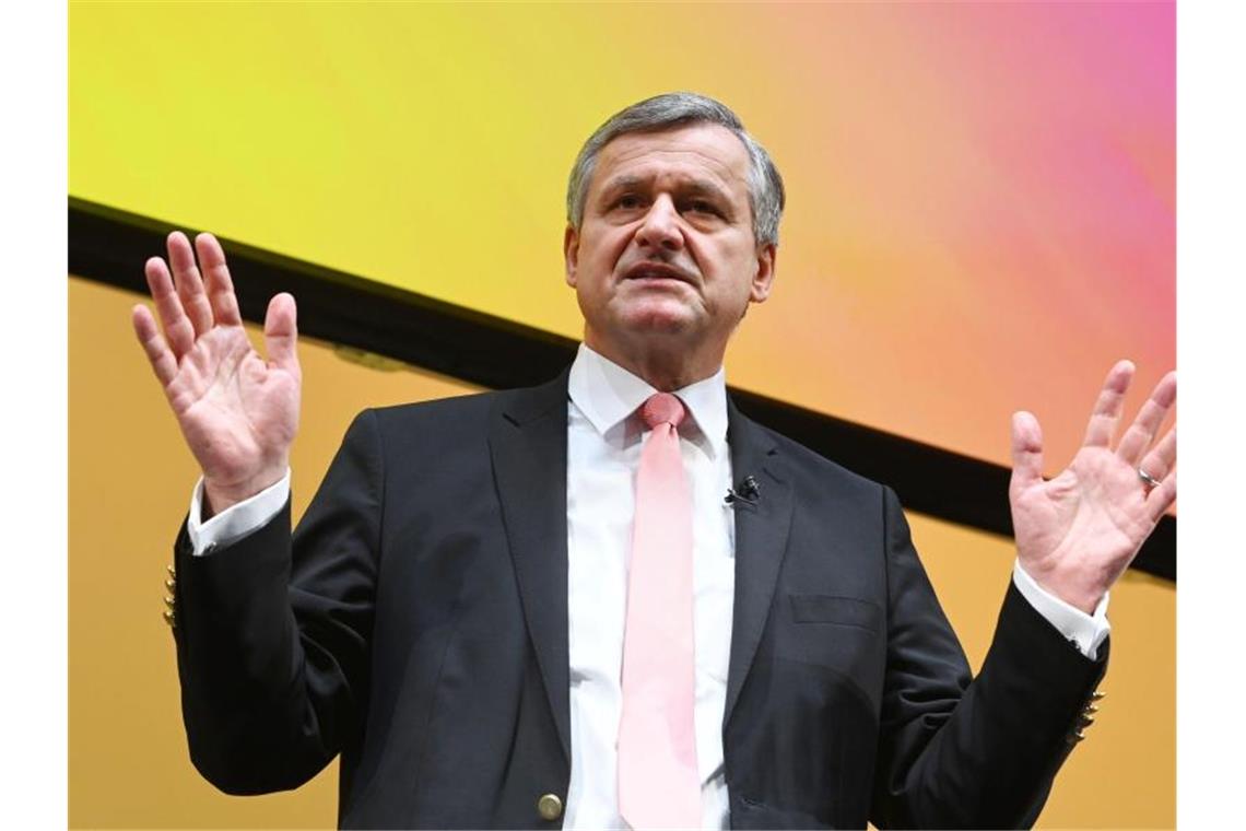 Rülke: Kretschmann will Demokratie aushebeln Hans-Ulrich Rülke spricht beim Dreikönigstreffen der FDP. Foto: Uli Deck/dpa