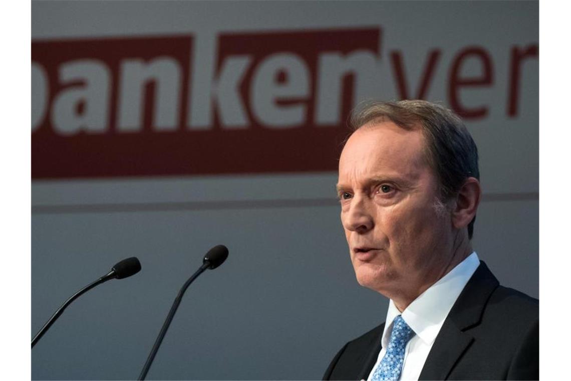Hans-Walter Peters, Präsident des Bundesverbandes deutscher Banken. Foto: Bernd von Jutrczenka