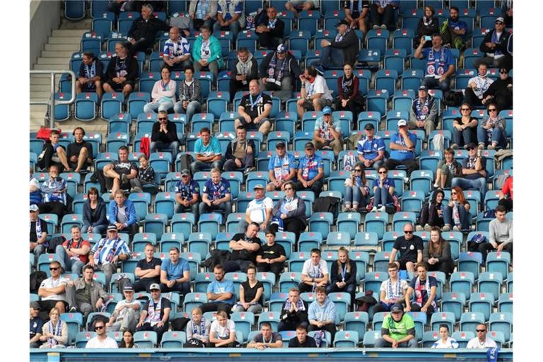 Hansa Rostock darf im Ostseestadion vor Zuschauern spielen. Foto: Bernd Wüstneck/dpa-Zentralbild/ZB