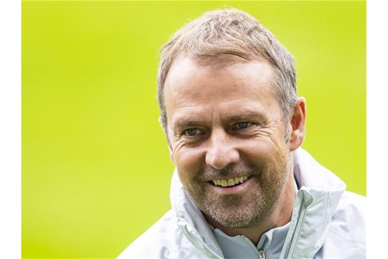 Hansi Flick gibt am Donnerstag beim Länderspiel gegen Liechtenstein sein Debüt als Bundestrainer. Foto: Tom Weller/dpa