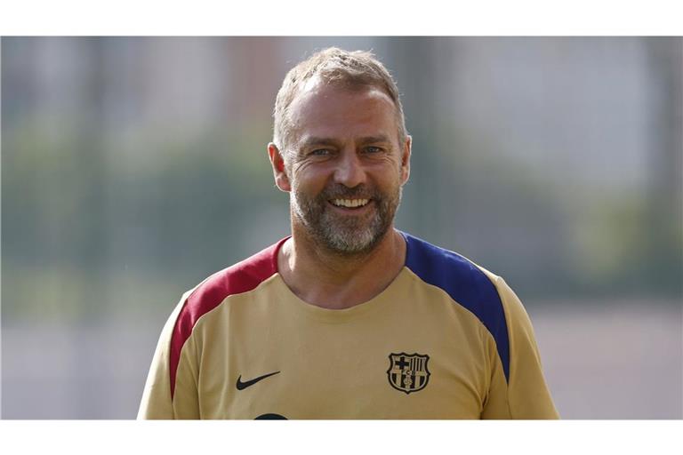 Hansi Flick hat beim FC Barcelona bis 2027 verlängert.