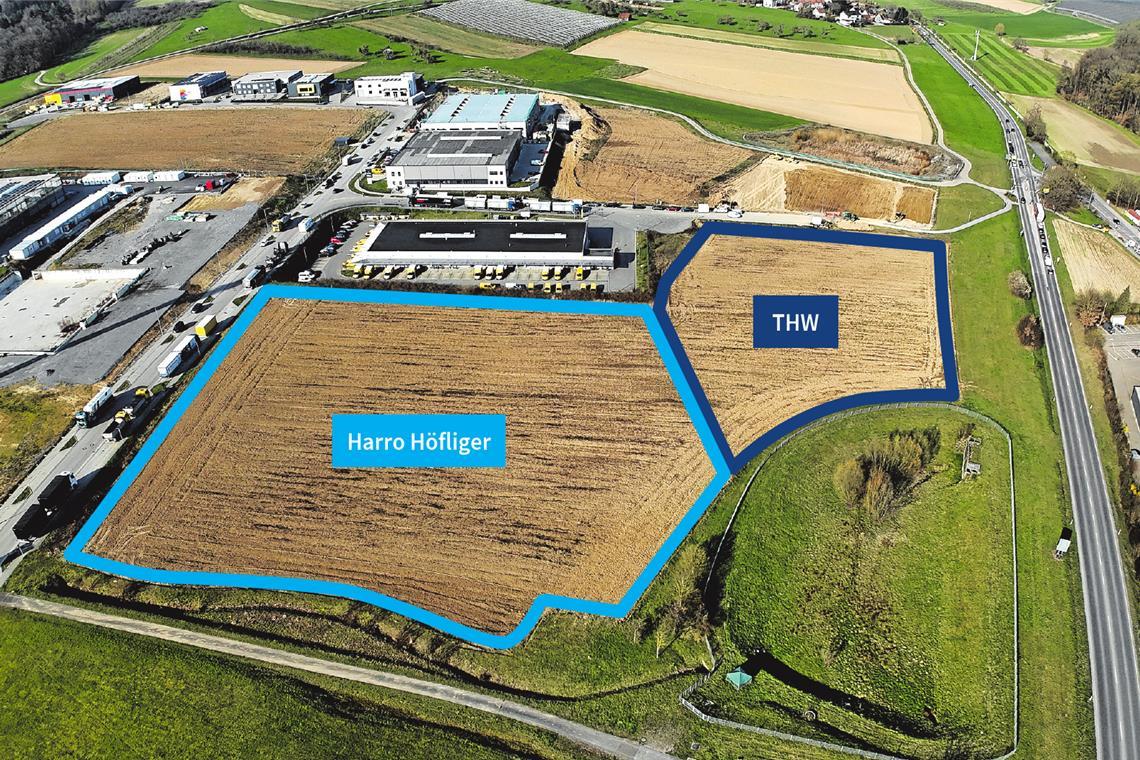 Harro Höfliger und das THW bebauen eine der letzten freien Flächen im Industrie- und Gewerbegebiet Lerchenäcker.Foto: Ulrich Maier