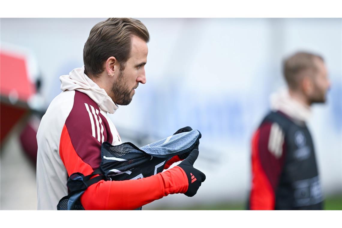 Bayerns Ehrenrunde auf Achtelfinal-Weg - "Krasse Atmosphäre" Harry Kane kehrt auf "seine" Insel zurück.