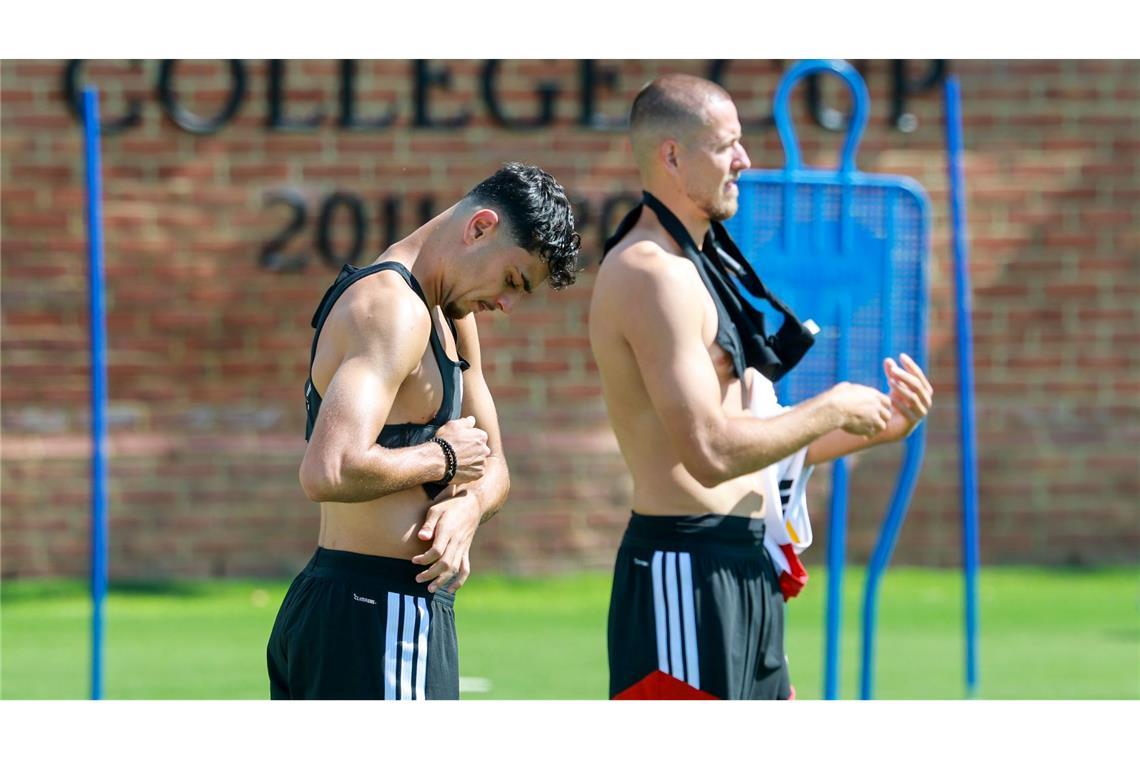 "Hart trainieren" ist auch im Turnier wichtig: Aleksandar Pavlovic (l) und Waldemar Anton auf dem Trainingsplatz in Winston-Salem. (Archivbild)
