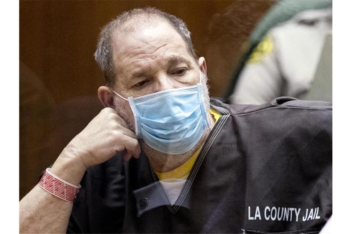 Weinstein vor Gericht in Los Angeles - Prozess wohl 2022 Harvey Weinstein, ehemaliger Filmproduzent aus den USA, bei einer Anhörung vor Gericht in Los Angeles. (Archivbild). Foto: Etienne Laurent/EPA Pool via AP/dpa