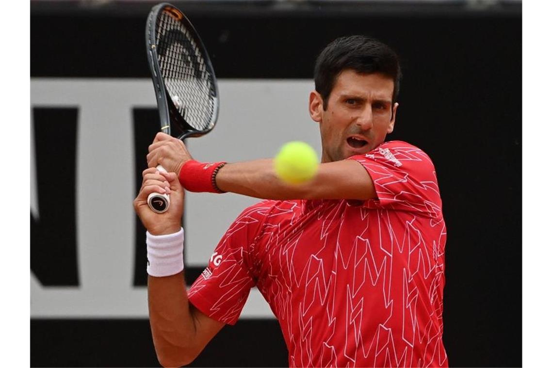Djokovic triumphiert in Rom mit Rekord-Sieg Hat das Turnier in Rom mit einem Rekord gewonnen: Novak Djokovic in Aktion. Foto: Alfredo Falcone/LaPresse via ZUMA Press/dpa