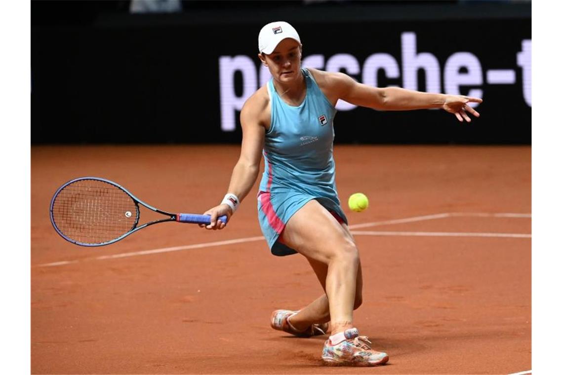 Hat das Turnier in Stuttgart gewonnen: Ashleigh Barty spielt eine Vorhand. Foto: Marijan Murat/dpa-Pool/dpa