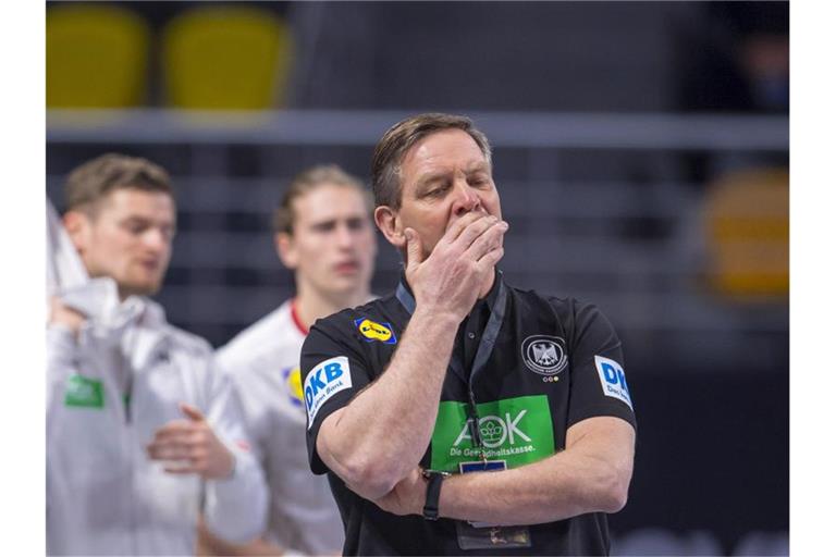 Hat den Kader vor dem Spiel gegen Spanien auf nur einer Position verändert: Bundestraier Alfred Gislason. Foto: Sascha Klahn/dpa