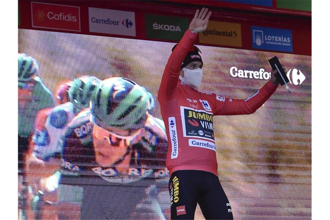 Hat den Vorjahreserfolg bei der Spanien-Rundfahrt wiederholt: Primoz Roglic. Foto: Alvaro Barrientos/AP/dpa