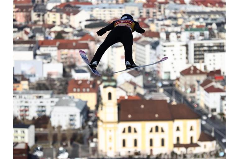 Hat die Qualifikation in Innsbruck gewonnen: Ryoyu Kobayashi aus Japan. Foto: Daniel Karmann/dpa
