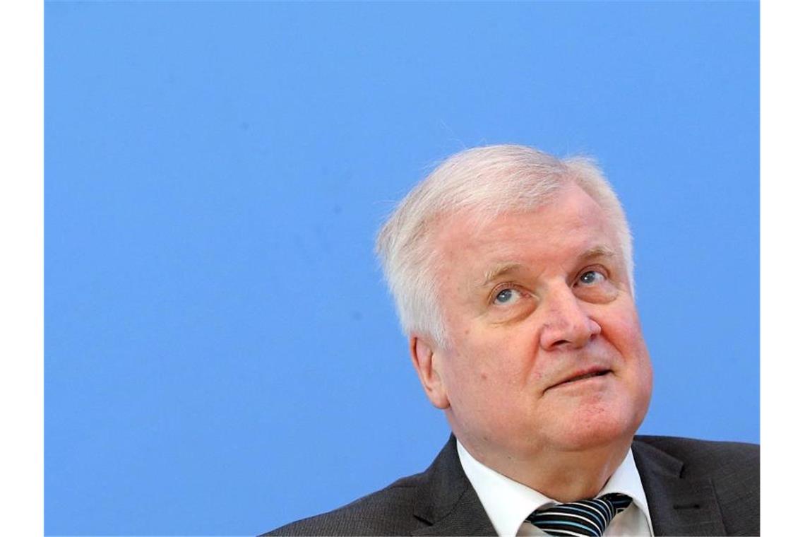 „Nordadler“: Seehofer geht gegen Neonazi-Gruppierung vor Hat die rechtsextremistische Vereinigung „Nordadler“ verboten: Innenminister Seehofer. Foto: Wolfgang Kumm/dpa