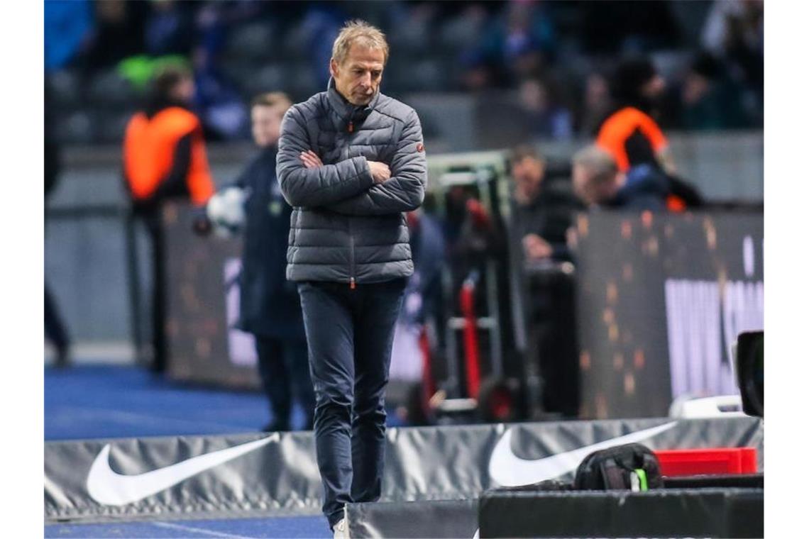 Hat eine Fußballlehrer-Lizenz in der Schreibtischschublade: Ex-Hertha-Coach Jürgen Klinsmann. Foto: Andreas Gora/dpa