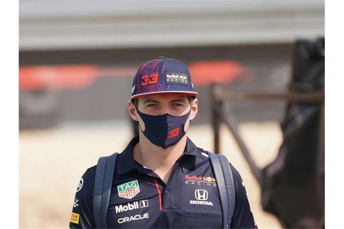 Verstappen hat Spaß in Katar - Hamilton „Tick weiter weg“ Hat in Katar Freude an der Rennstrecke: Max Verstappen. Foto: Hasan Bratic/dpa