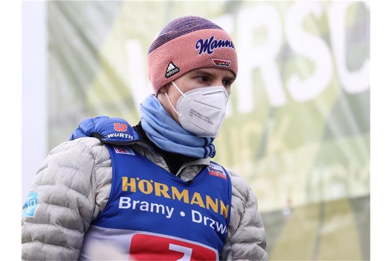 Hat keine Hoffnungen mehr auf den Tournee-Gesamtsieg: Karl Geiger. Foto: Daniel Karmann/dpa