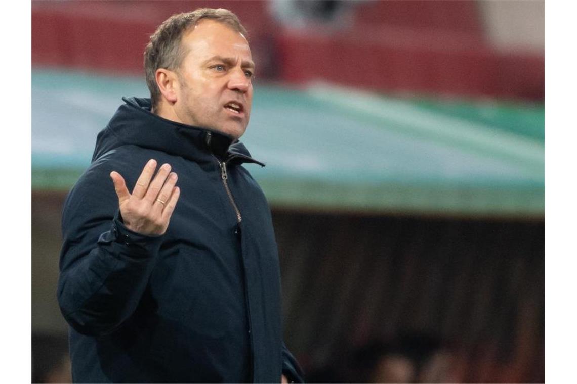Die Titelhatz des FC Bayern geht weiter Hat mit dem FC Bayern noch viel vor: Cheftrainer Hansi Flick. Foto: Sven Hoppe/dpa