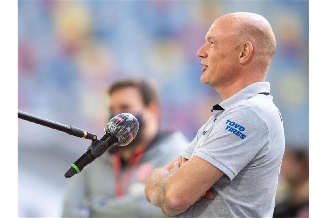 Hat mit Fortuna Düsseldorf beim Fernduell um den Relegationsplatz die besseren Aussichten: Trainer Uwe Rösler. Foto: Marius Becker/dpa