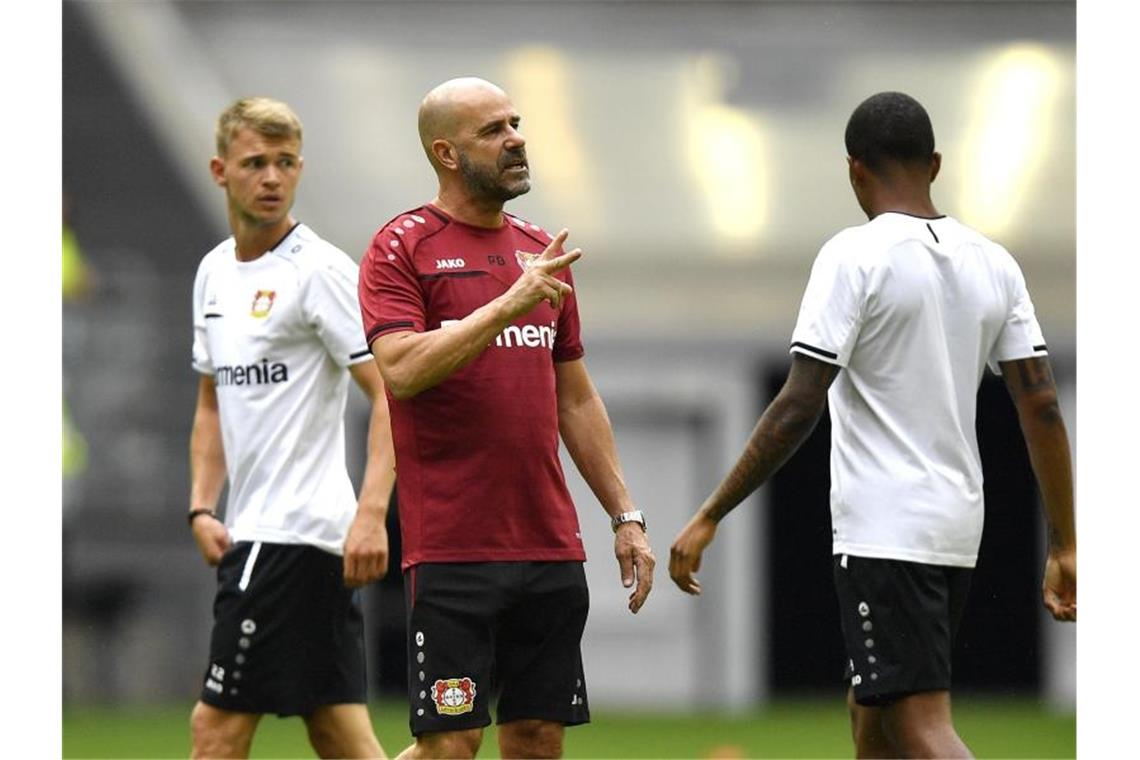 Hat mit Leverkusen in Düsseldorf Inter Mailand vor der Brust: Bayer-Coach Peter Bosz. Foto: Martin Meissner/AP POOL/dpa