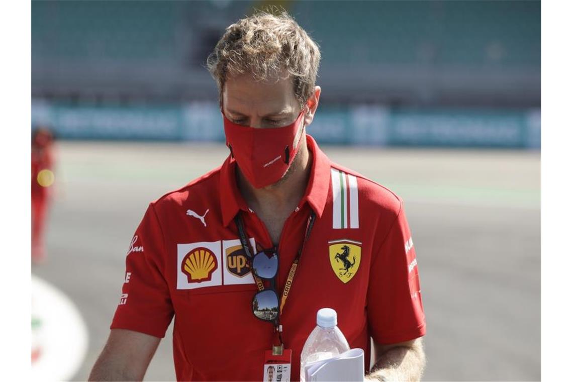 Hat noch keine Entscheidung über seine Zukunft getroffen: Ferrari-Pilot Sebastian Vettel. Foto: Luca Bruno/AP/dpa