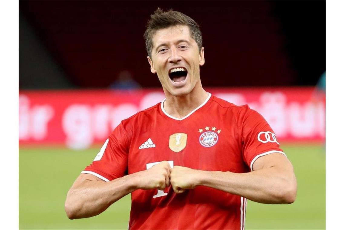 Kein Goldener Schuh, aber Weltfußballer? Lob für Lewandowski Hat nur Außenseiterchancen bei der Wahl zum Weltfußballer: Robert Lewandowski. Foto: Alexander Hassenstein/Getty Images Europe/Pool/dpa