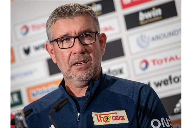 Hat seinen Vertrag bei Union Berlin verlängert: Trainer Urs Fischer. Foto: Andreas Gora/dpa