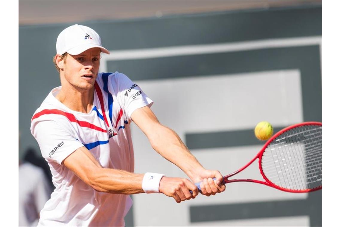 Koepfer und Hanfmann in Hamburg weiter - Struff vergibt Sieg Hat sich im Stadion am Rothenbaum gegen den Franzosen Gael Monfils durchgesetzt: Yannick Hanfmann in Aktion. Foto: Daniel Bockwoldt/dpa