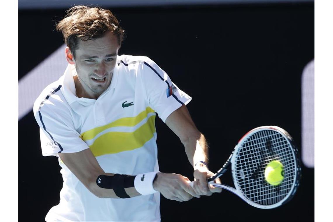 Nadal ohne Satzverlust weiter - Zverev schaut Fognini-Match Hat sich ins Achtelfinale gekämpft: Daniil Medwedew in Aktion. Foto: Rick Rycroft/AP/dpa