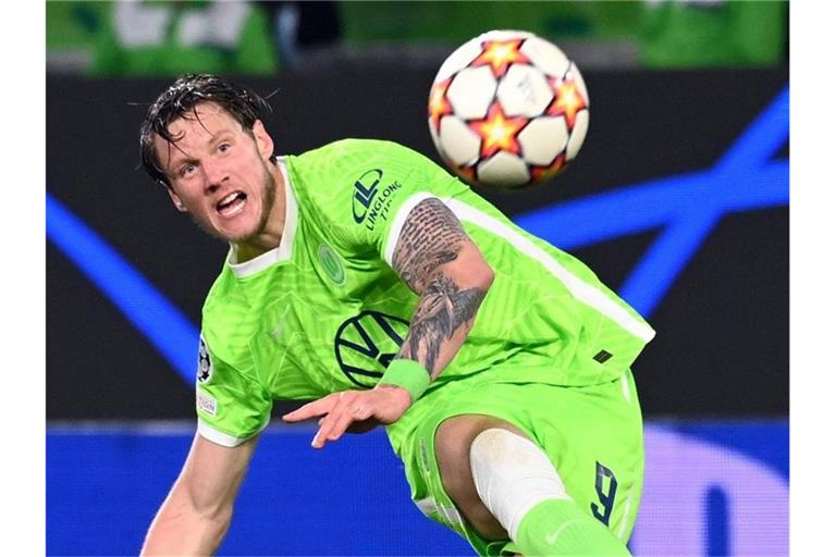 Hat sich mit dem Corona-Virus infiziert: Wout Weghorst vom VfL Wolfsburg. Foto: Swen Pförtner/dpa