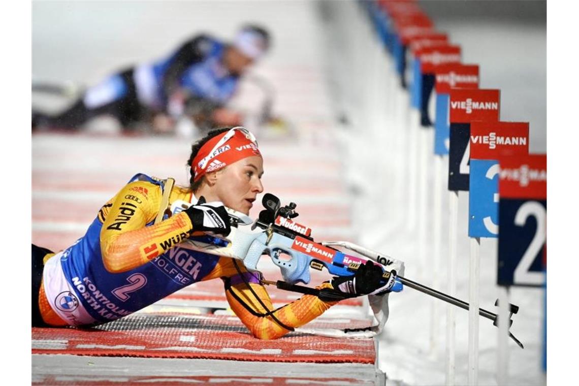 Biathlet Peiffer sprintet auf Platz zwei - Herrmann Fünfte Hat sich Platz fünf erkämpft: Denise Herrmann am liegend Anschlag. Foto: Antti Aimo-Koivisto/Lehtikuva/AP/dpa