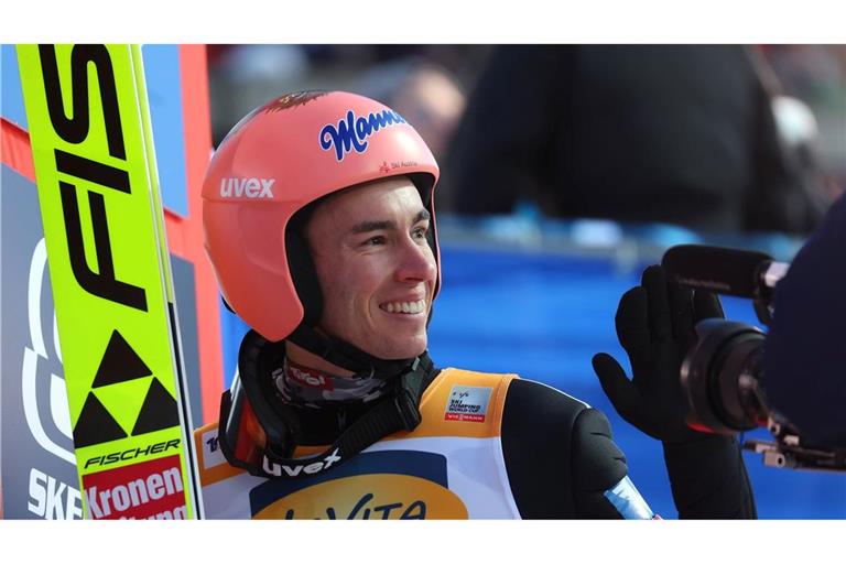 Hat zum dritten Mal nach 2016/17 und 2019/20 den Gesamtweltcup geholt: Skispringer Stefan Kraft aus Österreich.