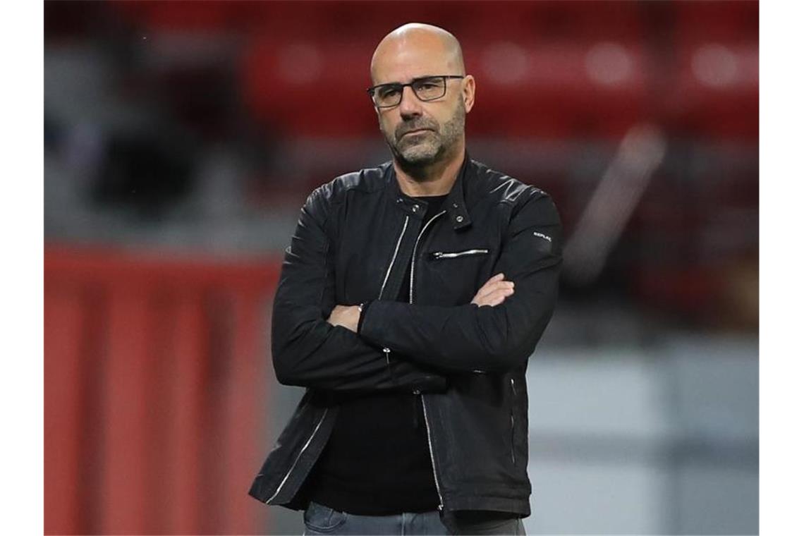 Traumstart nur für deutsche Teams - Frust bei Götze und Özil Hatte allen Grund zur Freude, reagierte aber auf eine Frage gereizt: Leverkusen-Trainer Peter Bosz. Foto: Wolfgang Rattay/Reuters-Pool/dpa