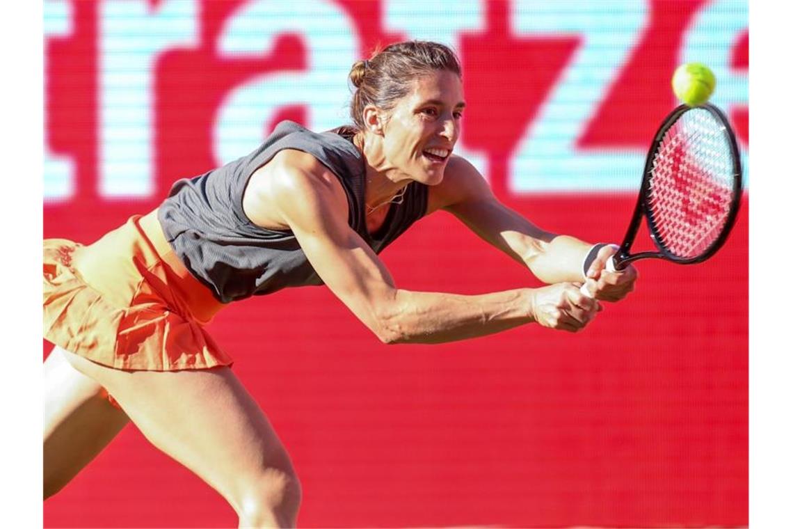 Hatte gegen die zweimalige Wimbledonsiegerin Petra Kvitova das Nachsehen: Andrea Petkovic. Foto: Andreas Gora/dpa