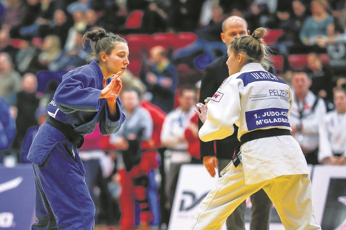 Hatte nur gegen die spätere Silbermedaillengewinnerin Mira Ulrich das Nachsehen: Helena Grau (blauer Anzug). Das TSG-Talent landete hinter Menz und Ulrich auf dem starken dritten Platz.