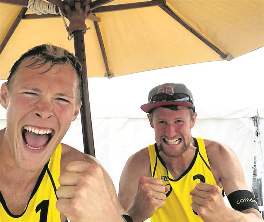 Trotz Regen viel Spaß Hatten in Tokio trotz Regen und Taifun ihren Spaß: Philipp Arne Bergmann und Yannick Harms.