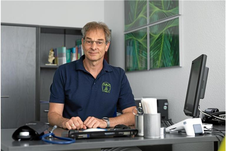 Hausarzt Andreas Fritz aus Burgstall hat sich wegen der Budgetierung mit einem Brief an Gesundheitsminister Karl Lauterbach gewandt. Foto: Alexander Becher