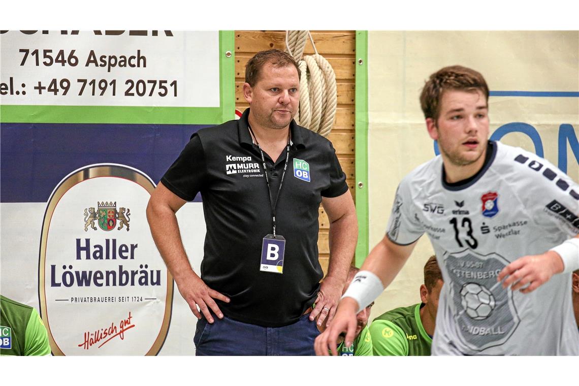 HCOB-Trainer Matthias Heineke hat sich mit seinem Team auf das schwere Spiel in Konstanz vorbereitet. Foto: A. Becher